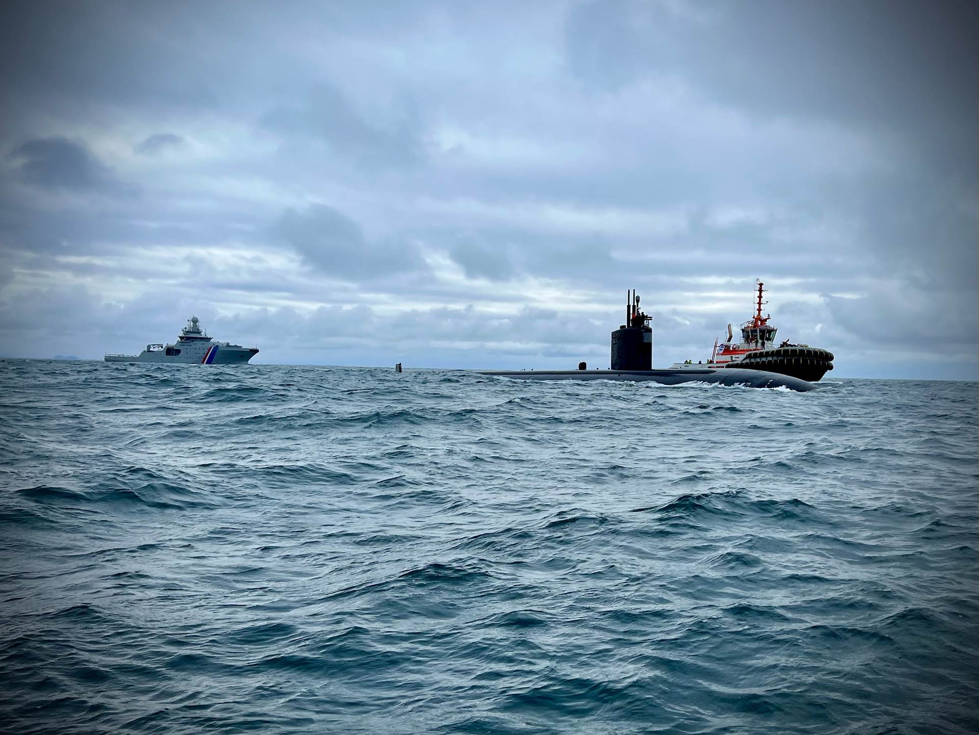 First service stop by a US Navy submarine in Icelandic territorial waters - mynd