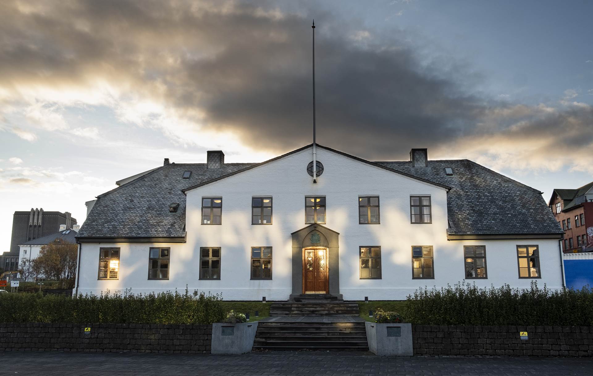 government-of-iceland-icelandic-government-announces-1-6bn-usd