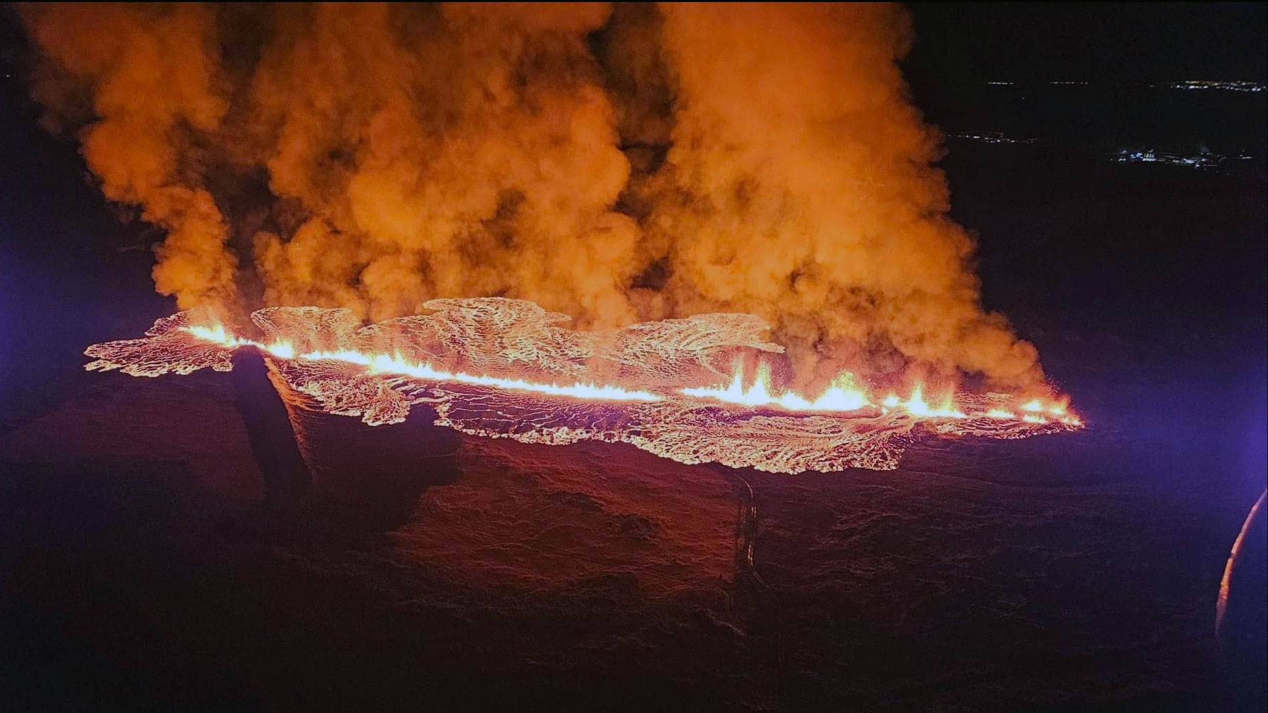 Reykjanes volcanic eruption, 14 January 2024 - mynd