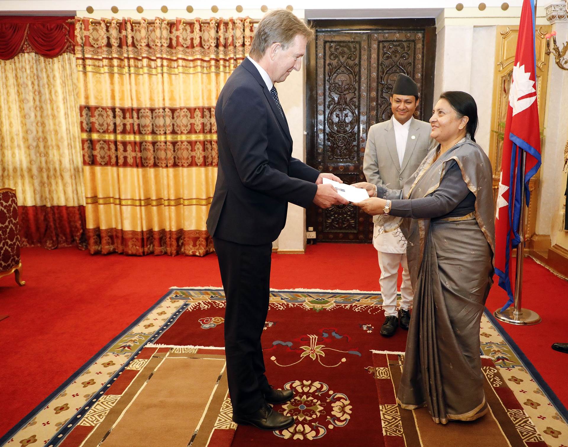 Ambassador H.E. Mr. Gudmundur Arni Stefansson presents his credentials to the President of Nepal, Smt. Bidhya Devi Bhandari - mynd